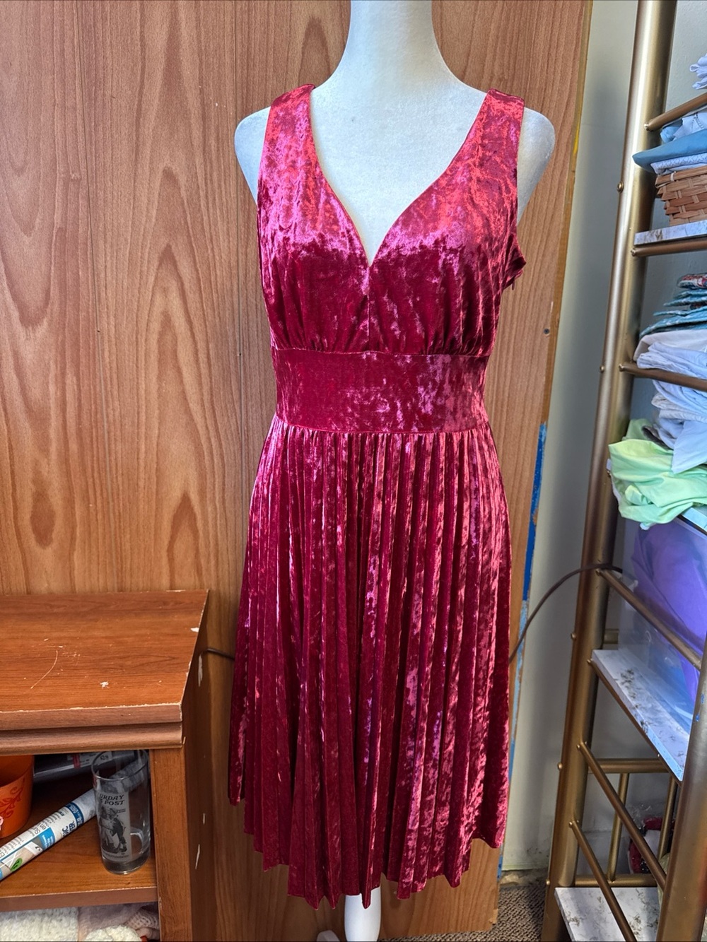 ModCloth Burgundy Sleeveless Dress Pleat Skirt M Medium Boho Pin Up Side Zip
